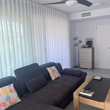 Santi Elegance Apartment *